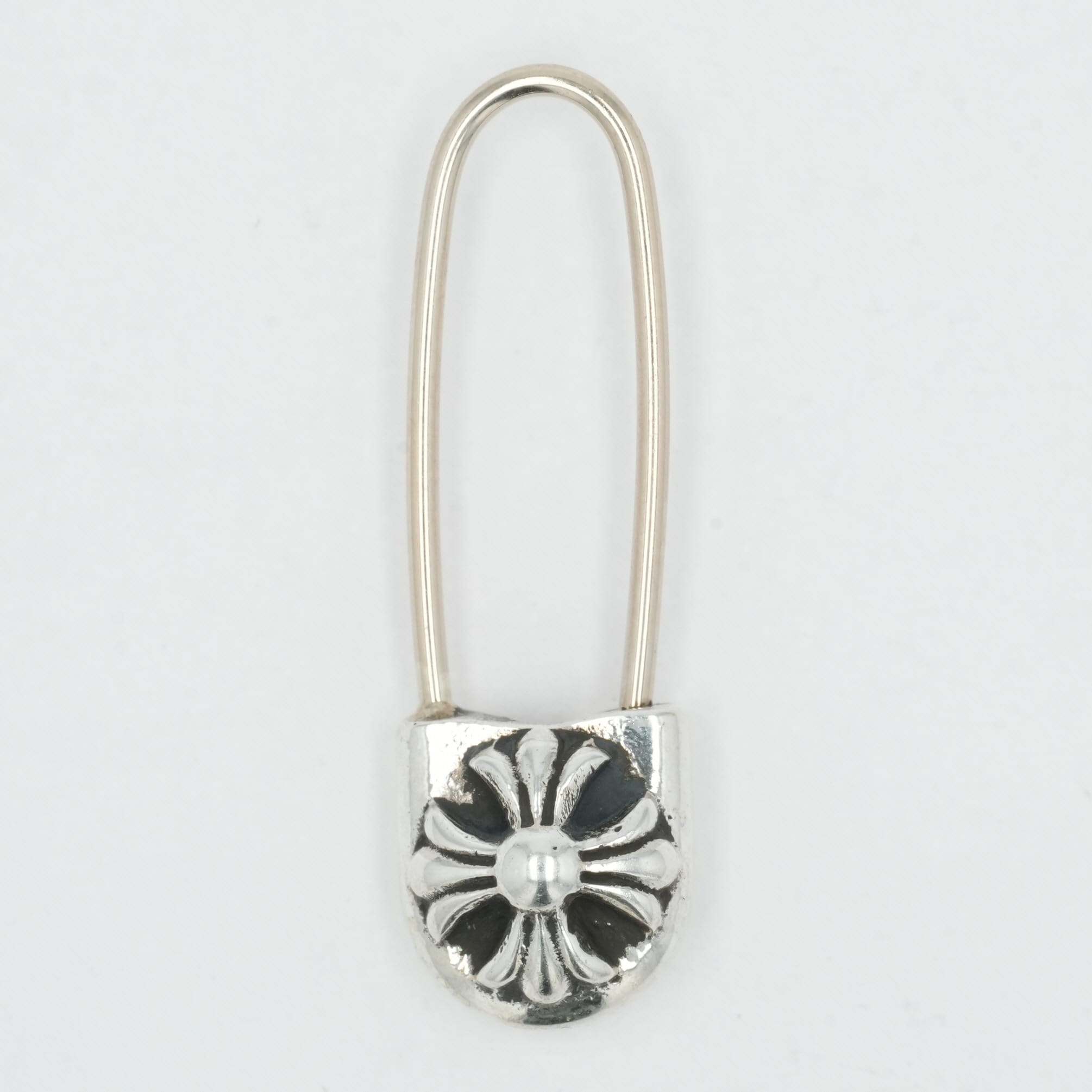 プラクルアン 初期 クルバチャイヤパタピー 守護 ビジネス 美の追求 御守り セーフティピン CHプラス SAFETY PIN CH PLUS 【シルバーピアス】