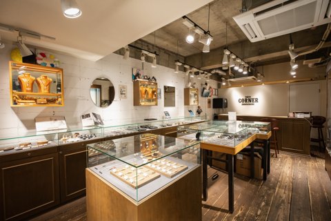 CORNER 店内